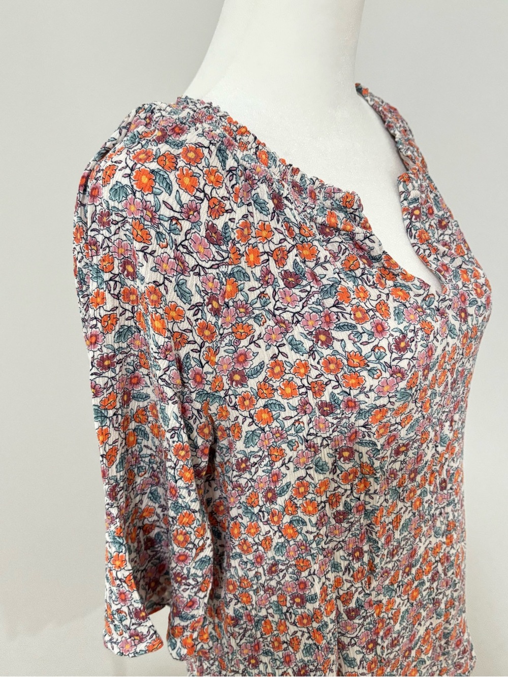Democracy Floral Peasant Blouse Medium Bell Sleeve Boho Rayon Top - Picture 5 of 13